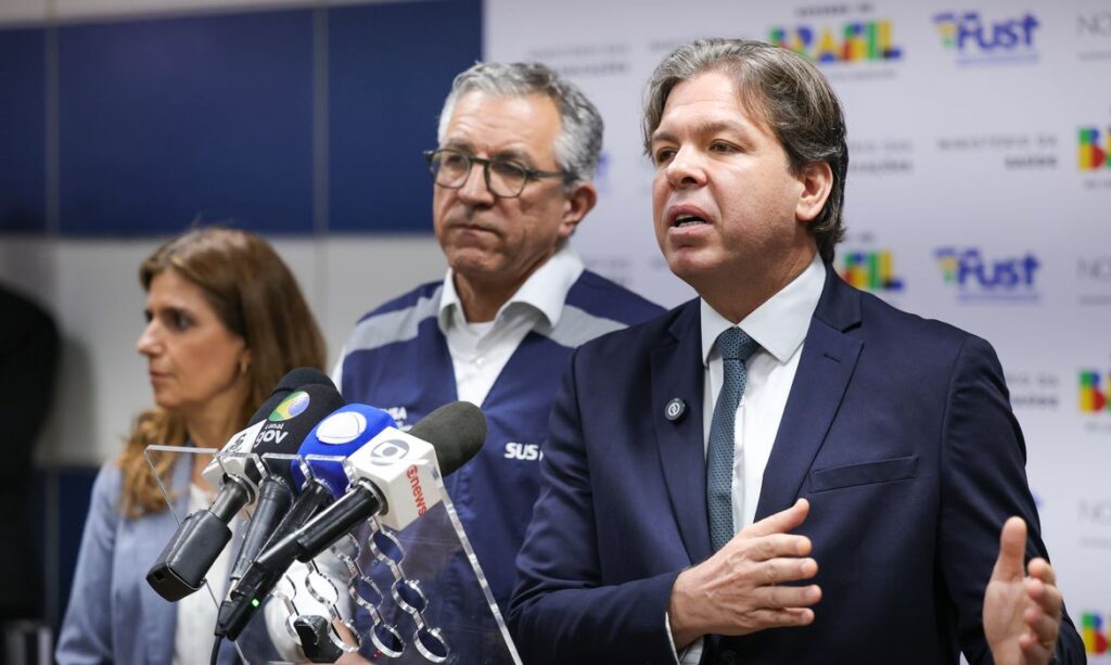 consultas, exames e cirurgias”, destacou a pasta. De acordo com o comunicado, a