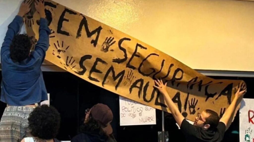 O caso gerou protestos de universitários Redes sociais/reprodução