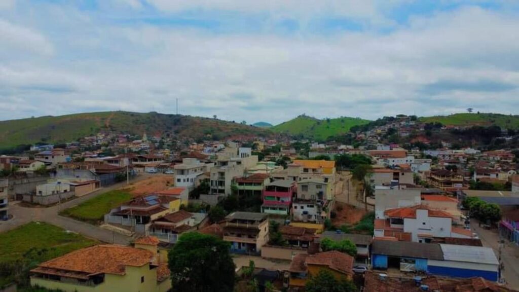 tiros em Governador Valadares Adolescente é apreendido após irmã encontrar arma