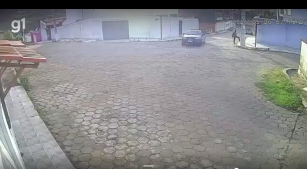 uma mulher, de 36 anos, e a filha dela, de 8 anos, que foram sequestradas em Cor