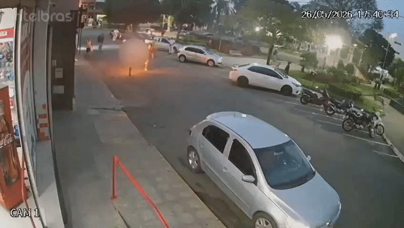 dívida de R$ 10 em MG Um homem em situação de rua, de 43 anos, teve o corpo quei