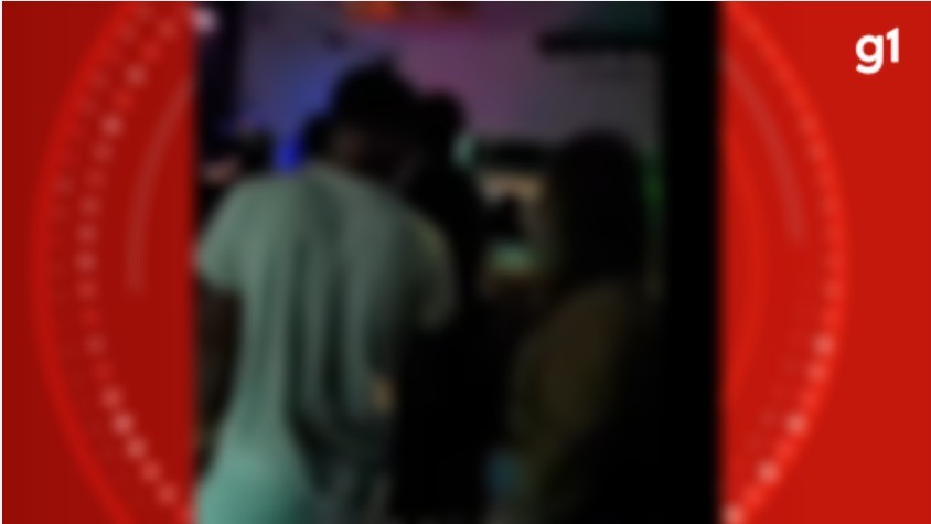 tagem, nenhum suspeito havia sido preso. Um vídeo gravado no estabelecimento, qu