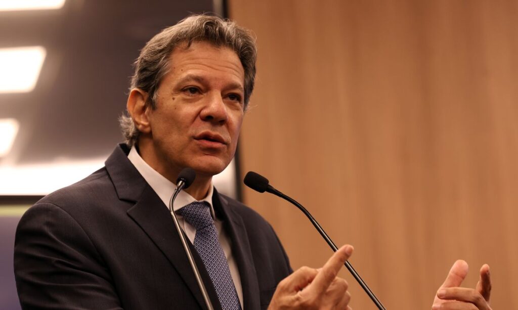 Fernando Haddad é oficializado como candidato do PT ao governo de São Paulo