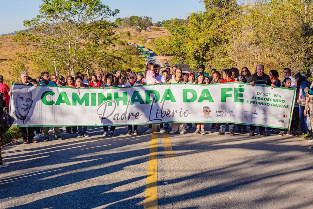 Caminhada da Fé em devoção a Padre Libério em Leandro Ferreira Diocese de Divinópolis/Divulgação