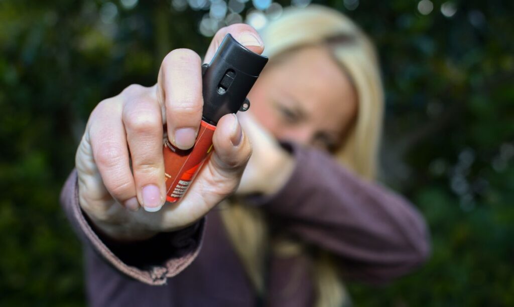 Spray de pimenta para mulheres: promotora alerta para riscos e "populismo penal"