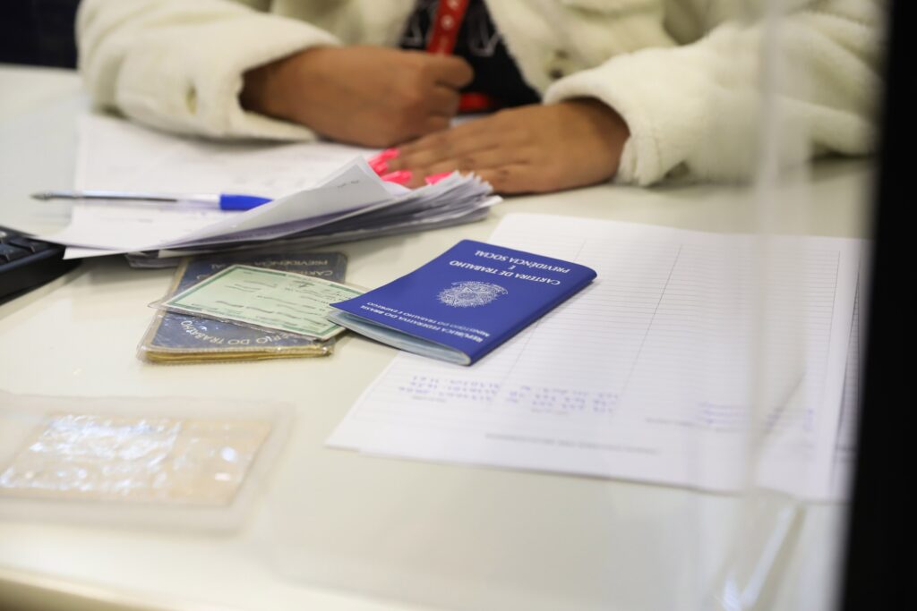 UAI de Montes Claros abre 424 vagas de emprego e impulsiona mercado local