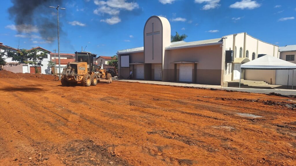 Reforma da Praça Ernestina Ferreira Nunes em Montes Claros renova espaço comunitário