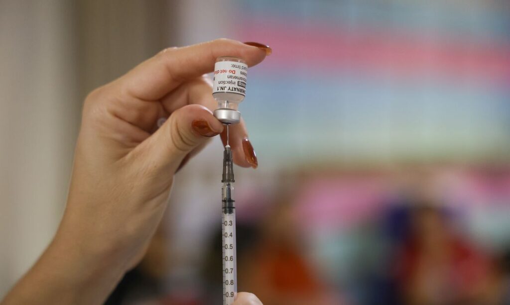 Vacinação contra HPV: estudo revela queda de quase 50% na prevalência do vírus entre jovens
