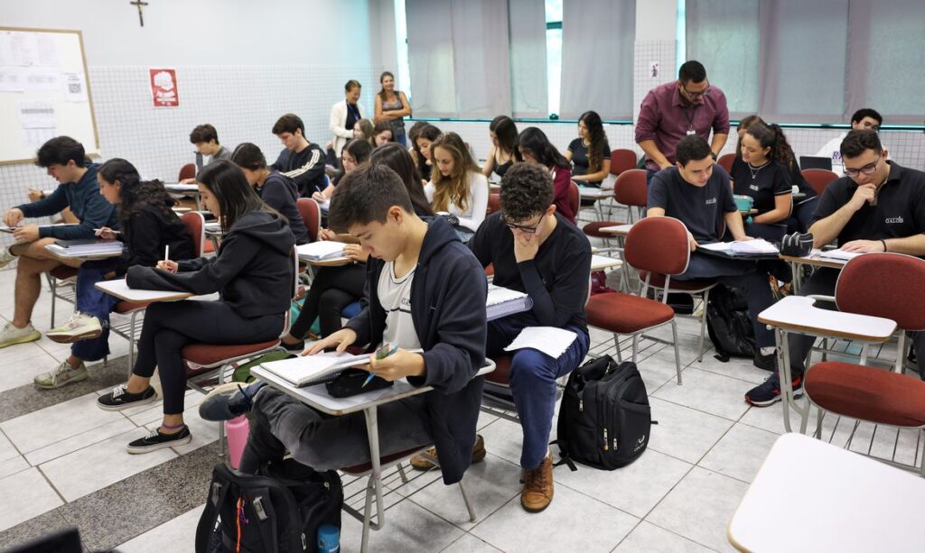Auxílio de R$ 700: Prouni oferece bolsa permanência para estudantes em cursos integrais
