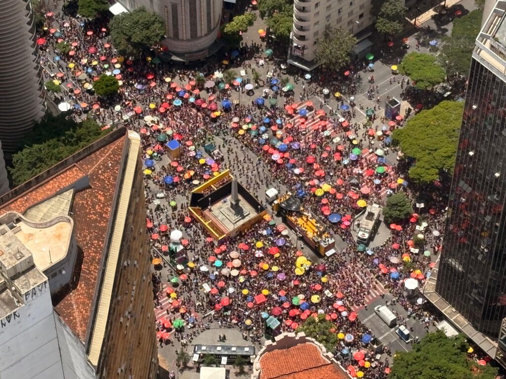 Belo Horizonte inicia cadastro para blocos de rua do Carnaval 2027