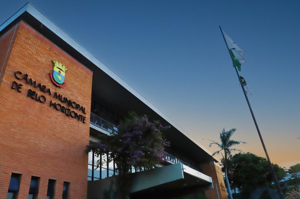 Câmara de Belo Horizonte derruba veto e mantém multa por uso de drogas em locais públicos