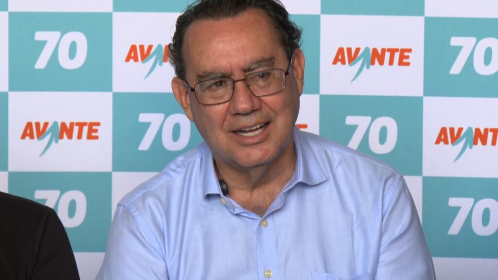 Candidato Augusto Cury inicia corrida presidencial na Grande BH com propostas para educação e segurança