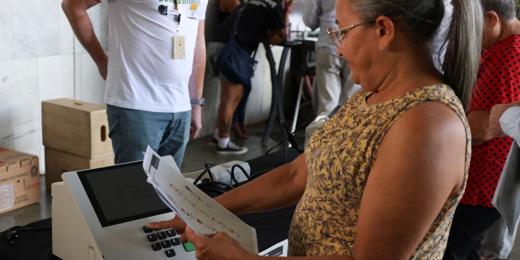 Candidatos à Presidência intensificam agendas com entrevistas e atos públicos nesta terça-feira
