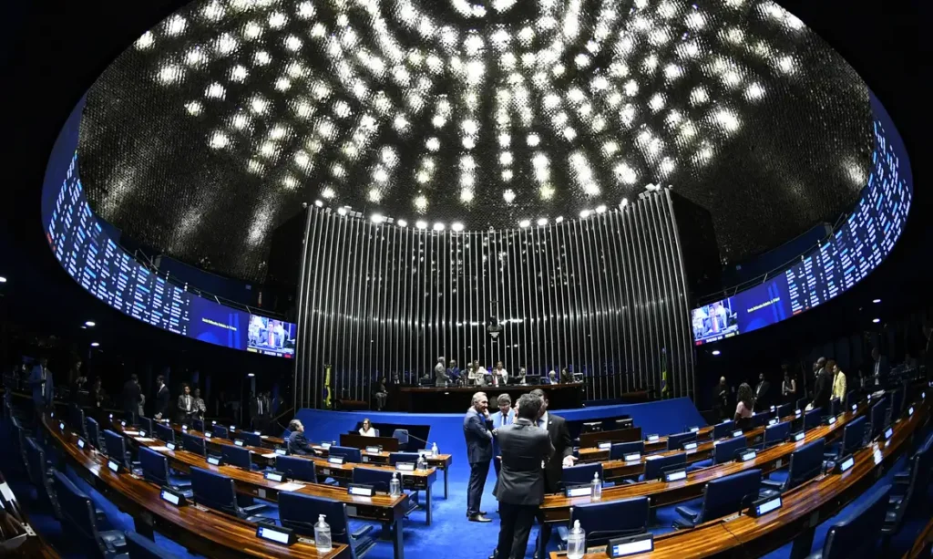 Congresso Nacional retoma trabalhos com pauta cheia e desafios eleitorais