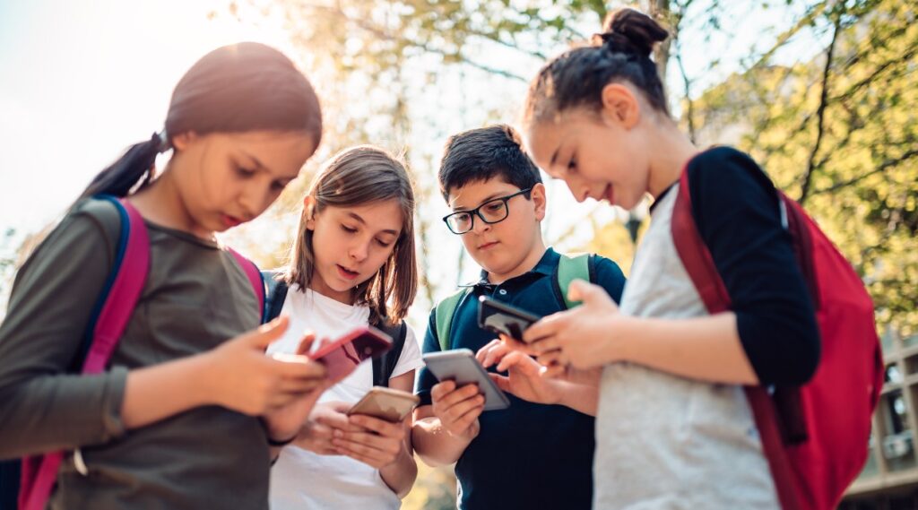 ECA Digital: as sete obrigações que as redes sociais devem cumprir para proteger menores