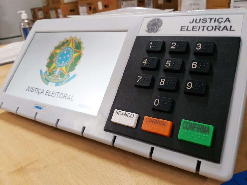 Eleições 2026: Divinópolis vê eleitorado crescer em ritmo acelerado, superando população