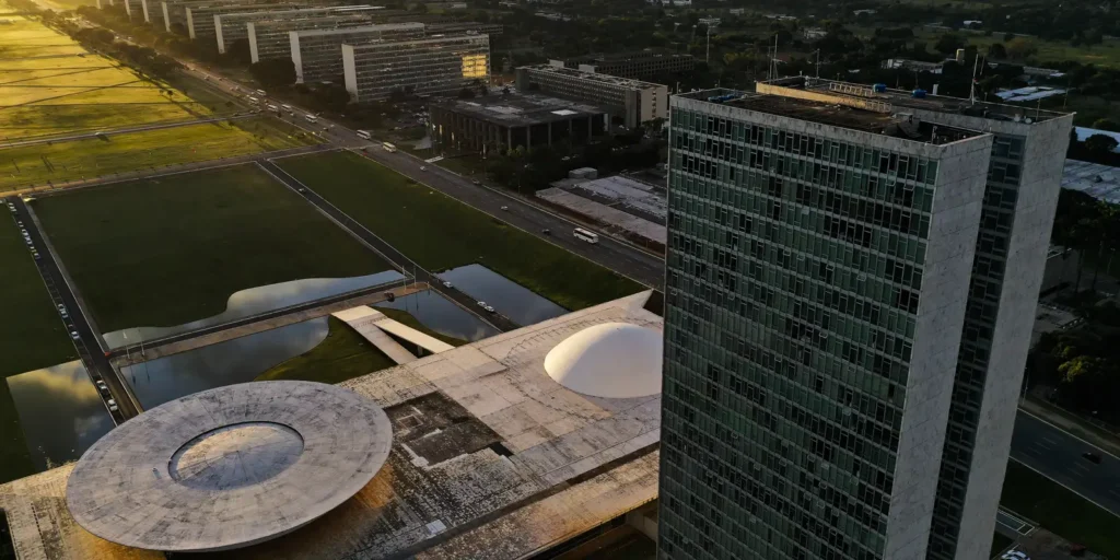 Eleições 2026: entenda as funções de senadores e deputados no Legislativo