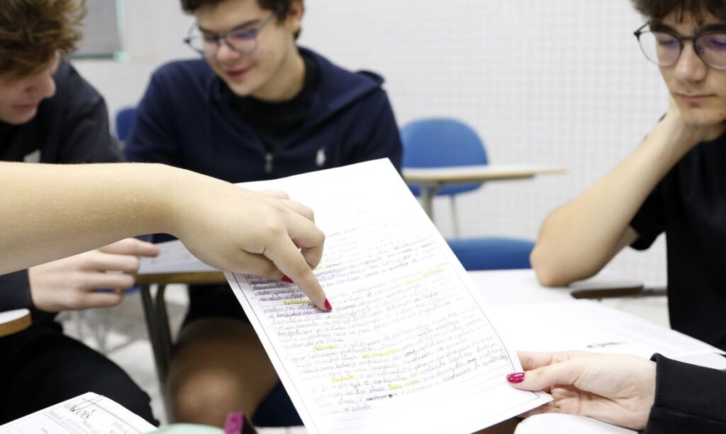 Encceja 2026: Inep libera cartilha de redação para auxiliar participantes