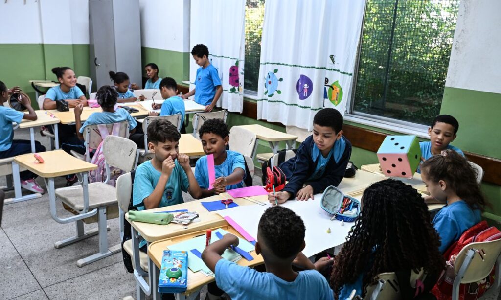 Ensino integral se consolida como ferramenta de equidade no Ideb 2025