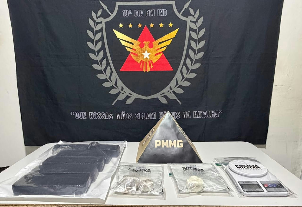 Homem é preso em Mantena com drogas ocultas em máquina de lavar após denúncia à PM