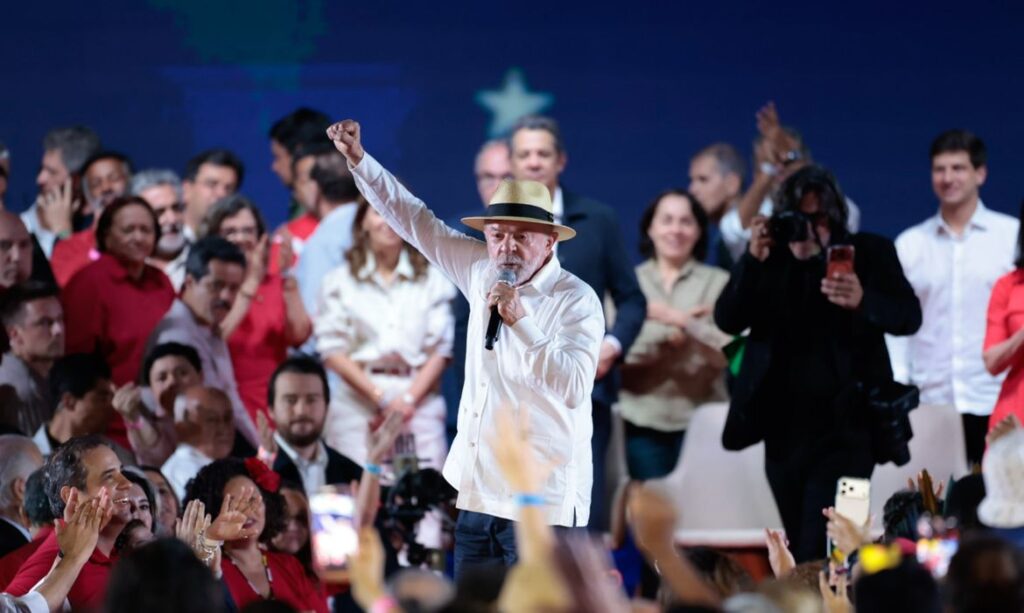 Lula é formalizado como candidato à Presidência pelo PT para as eleições de 2026