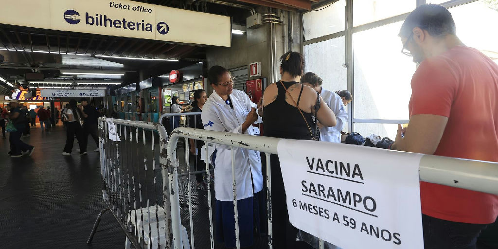 Ministério da Saúde intensifica vacinação contra o sarampo após novos casos em São Paulo