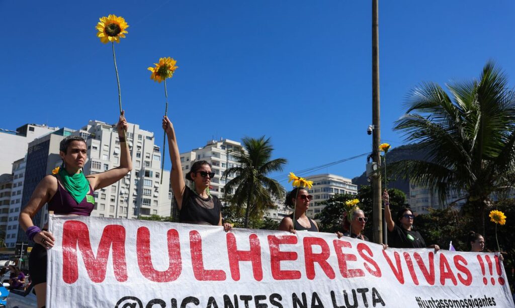 Mobilização nacional pressiona Câmara por votação do Projeto de Lei da Misoginia