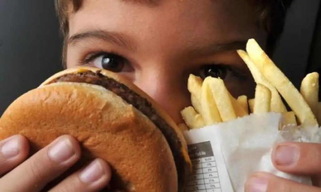 Para evitar riscos, colesterol deve ser monitorado desde os 10 anos, diz cardiologista