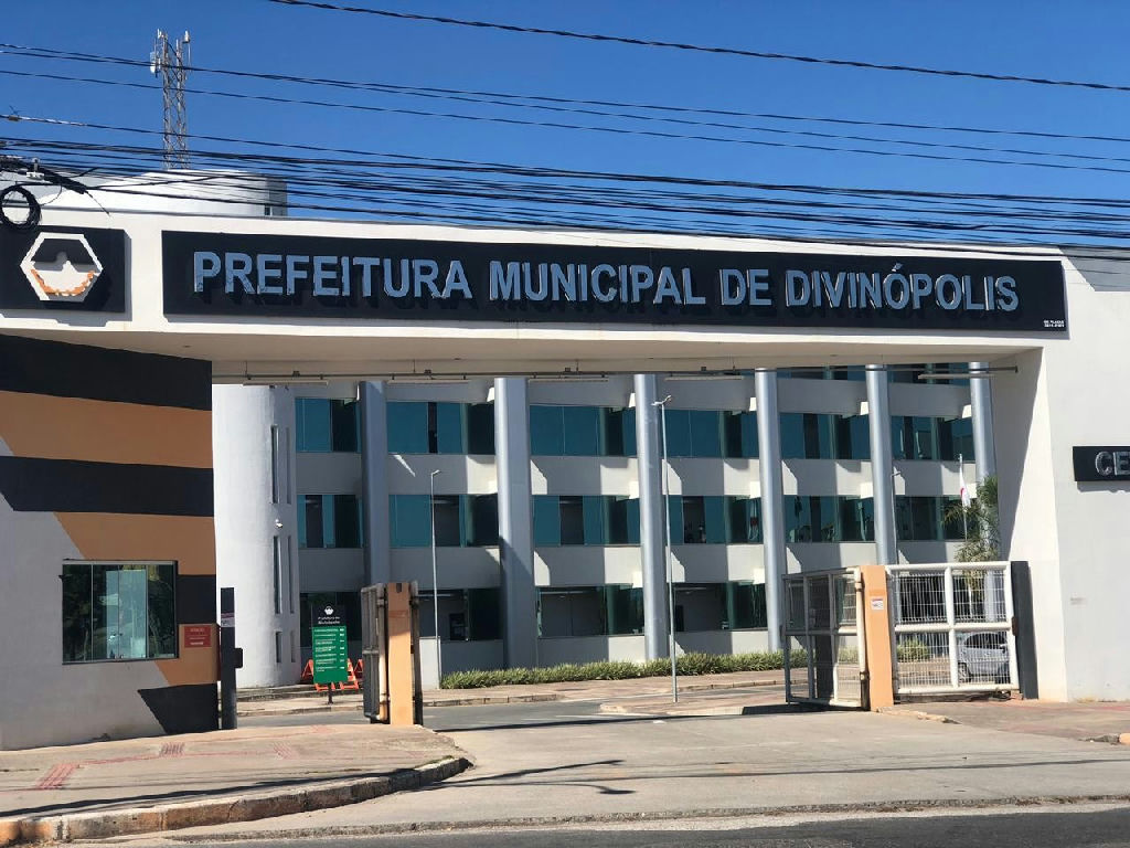 Prefeitura de Divinópolis leiloa ambulâncias e equipamentos em certame com 42 lotes
