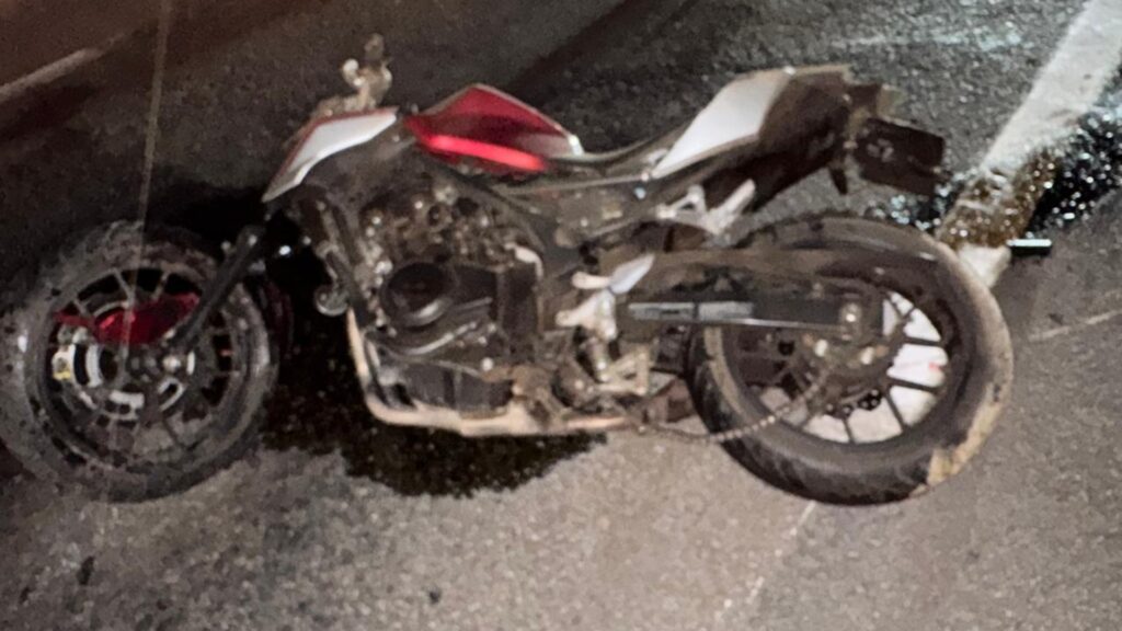 Queda de motocicleta deixa jovem gravemente ferido na Br-262 em Nova Serrana