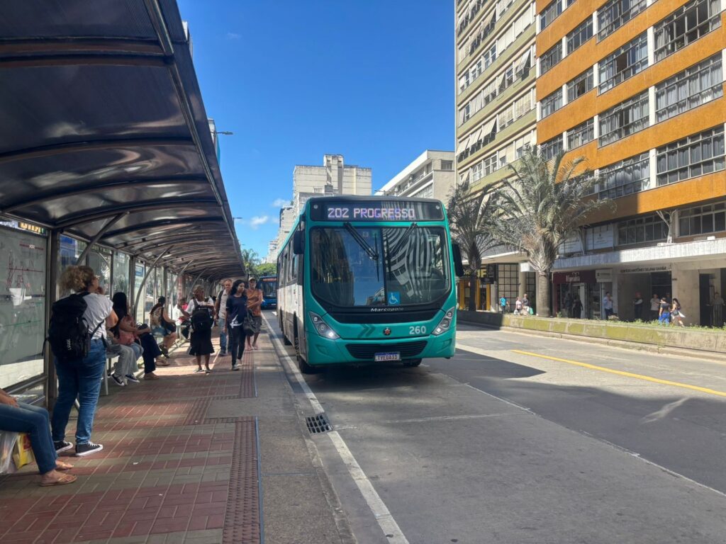 Transporte público de Juiz de Fora: 17 linhas de ônibus terão horários ajustados a partir de segunda