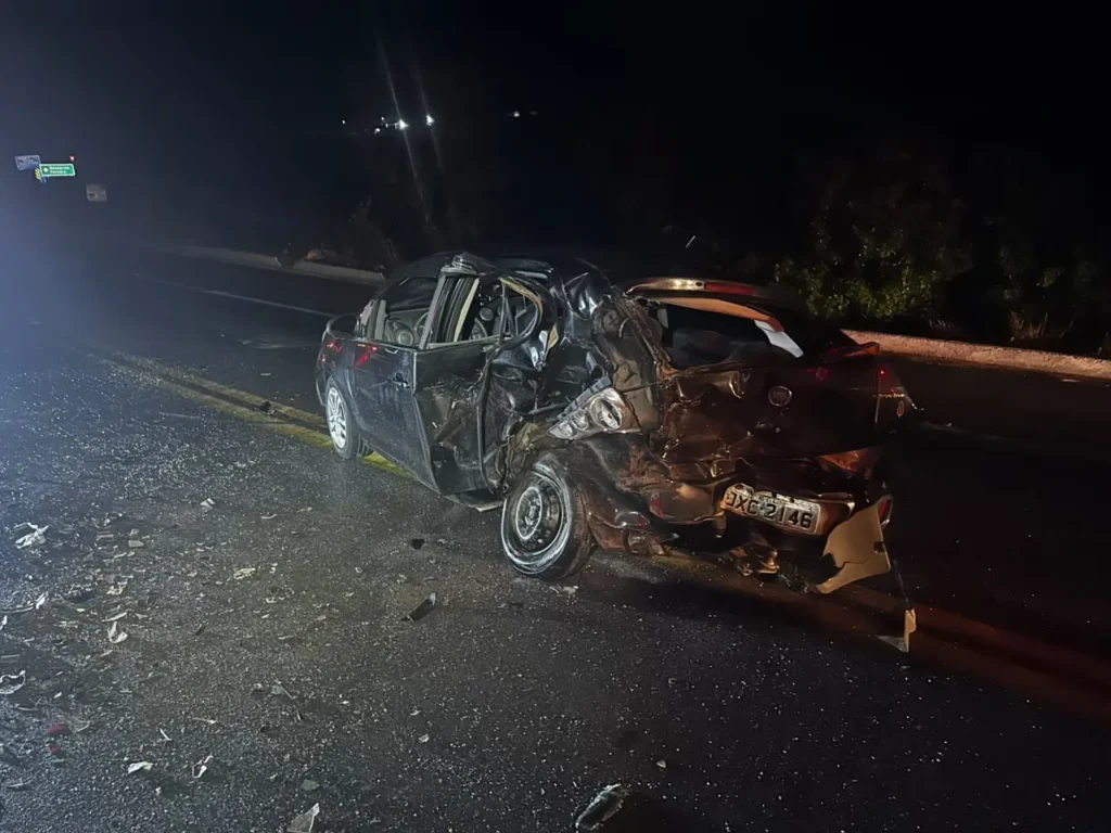 Acidente na Br-494 deixa cinco feridos após motorista embriagado dormir ao volante