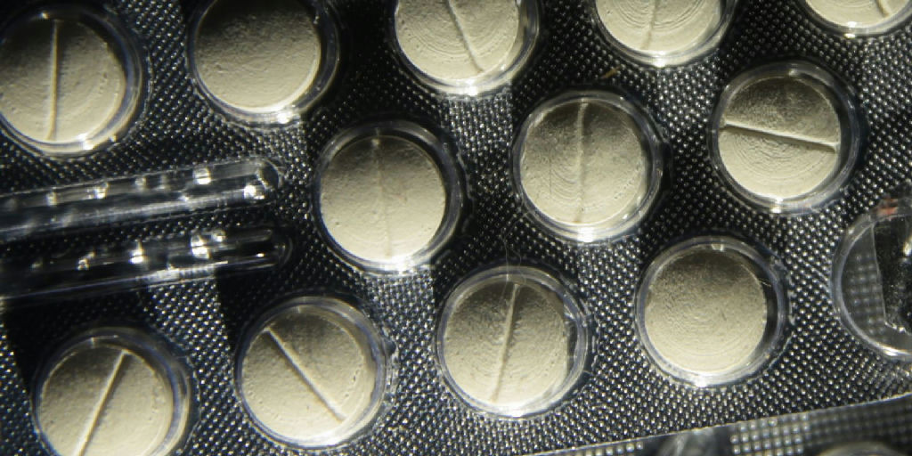 Anvisa aprova Aquipta, novo medicamento oral para enxaqueca crônica