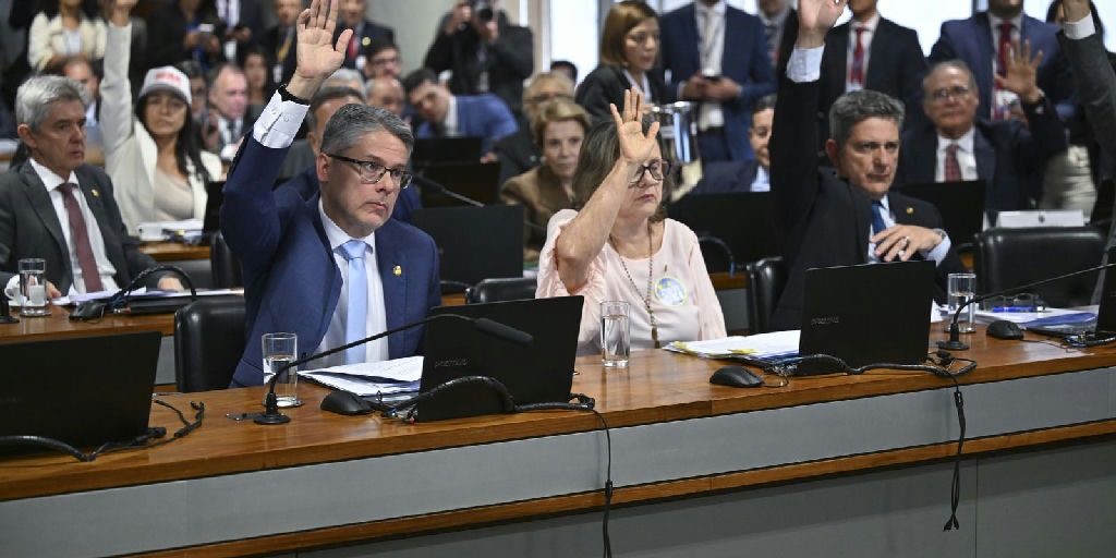 CCJ do Senado dá aval a PEC que amplia integração policial e endurece combate a facções