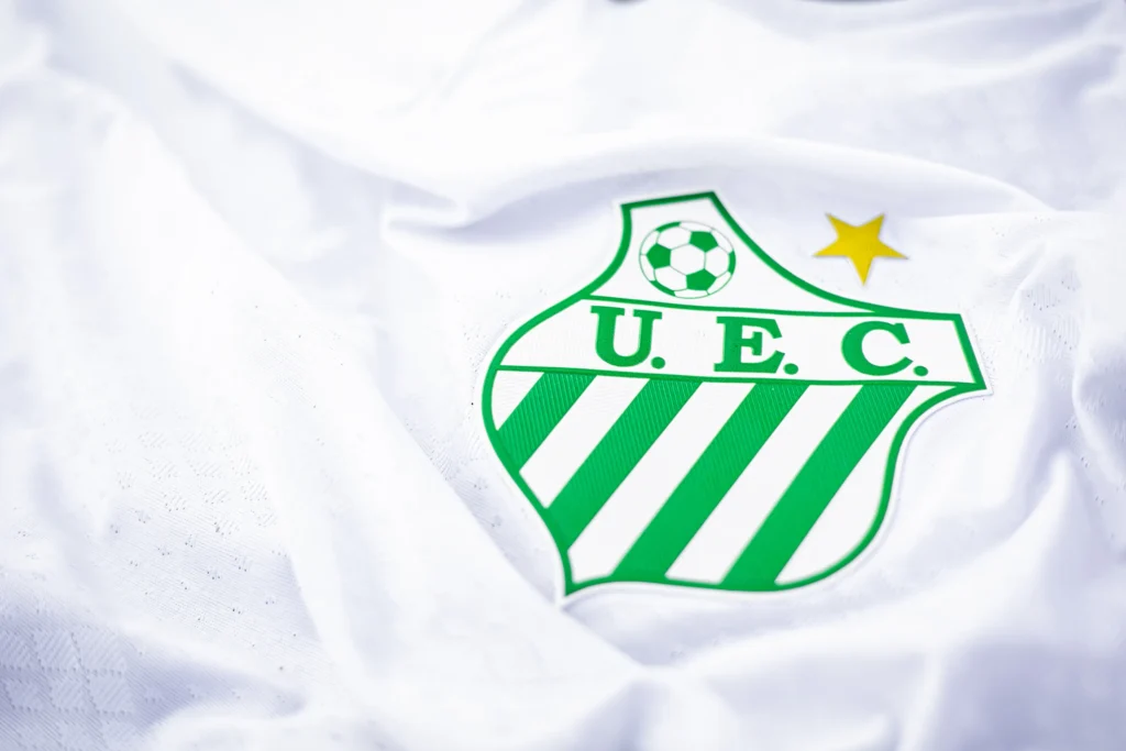 Cores, mascote e história: os símbolos que definem a identidade do Uberlândia Esporte Clube