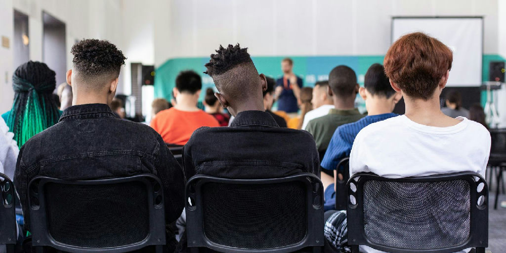 Feira de intercâmbio em São Paulo oferece bolsas esportivas para jovens estudantes