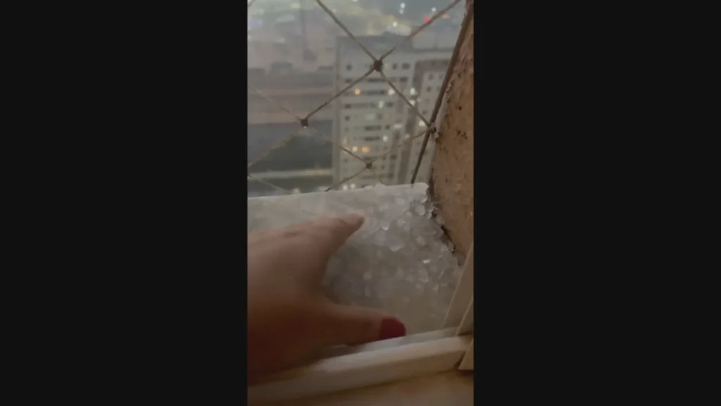 Granizo e chuva intensa causam transtornos em Belo Horizonte e cidades da RMBH