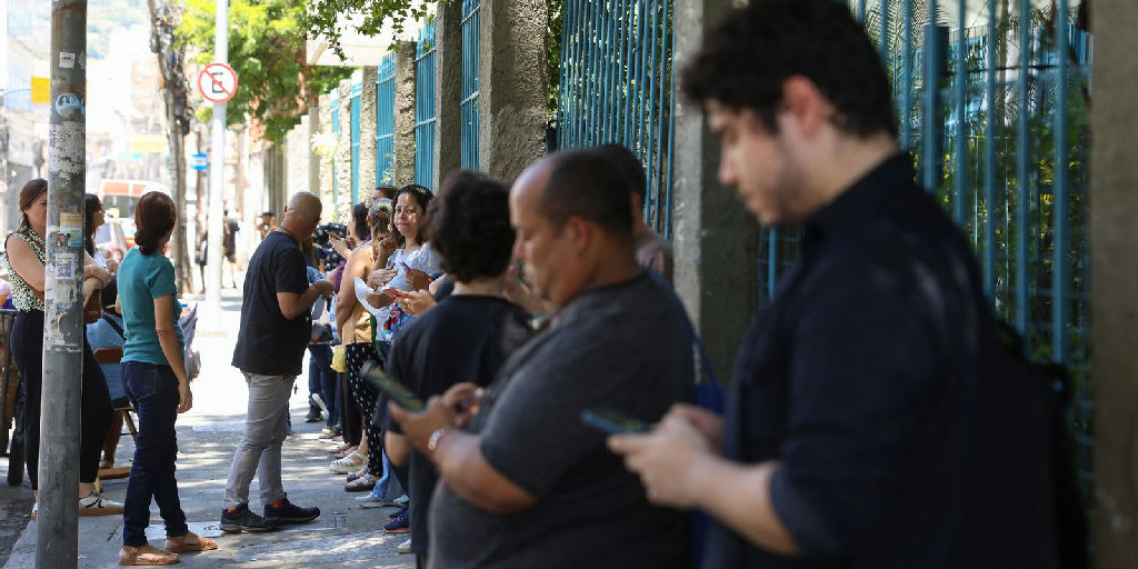 Prova Nacional Docente 2026: Exame para professores mobiliza o país neste domingo