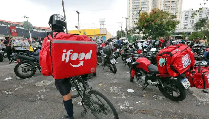 Anvisa revoga proibições e permite venda de medicamentos em plataformas de delivery