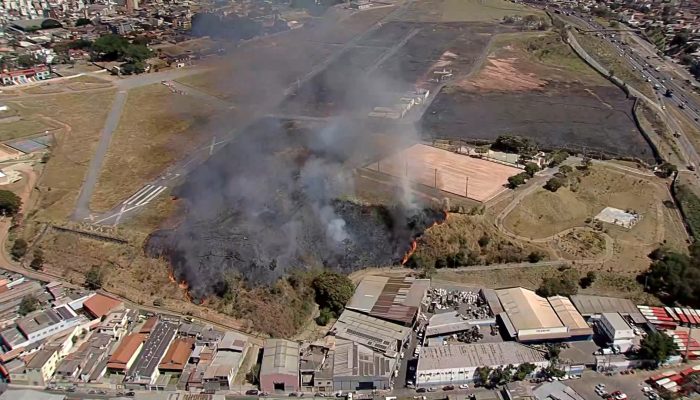 Belo Horizonte sob alerta de seca: umidade do ar a 15% e 142 incêndios em 24h