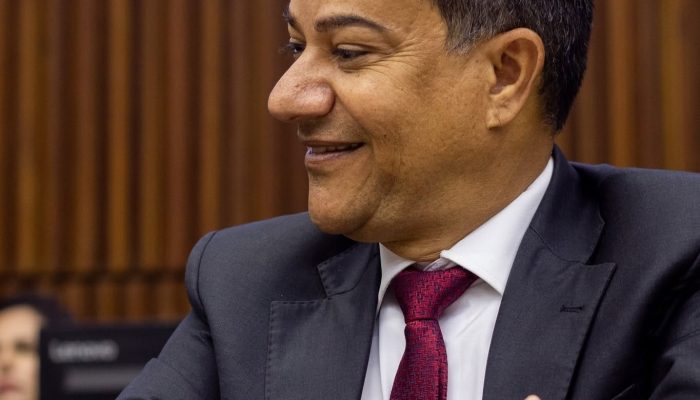 Candidato Carlin Moura ao Senado informa R$ 50 mil em bens à Justiça Eleitoral