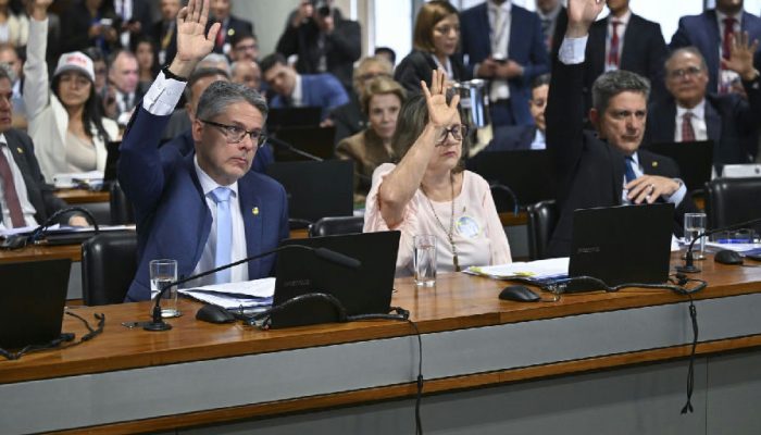CCJ do Senado dá aval a PEC que amplia integração policial e endurece combate a facções