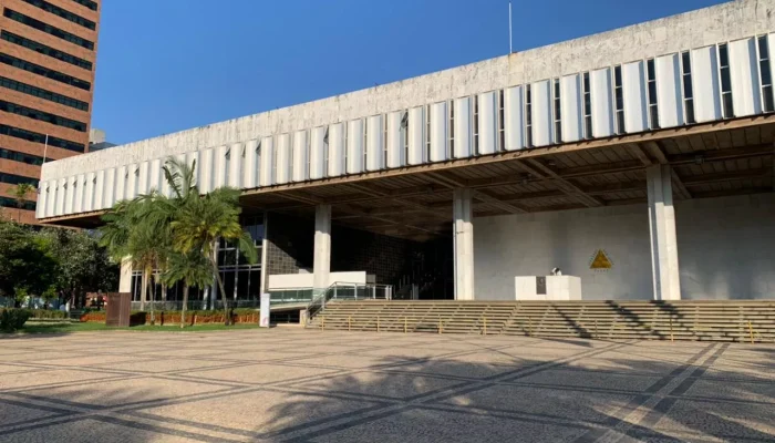 Cenário eleitoral em Minas Gerais mostra alta taxa de busca por reeleição na Assembleia