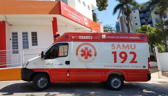 Cerol derruba cabo elétrico e fere gravemente idosa de 79 anos em Divinópolis