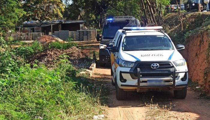 Corpo de homem é descoberto em barranco na Br-116 e mobiliza perícia em Governador Valadares