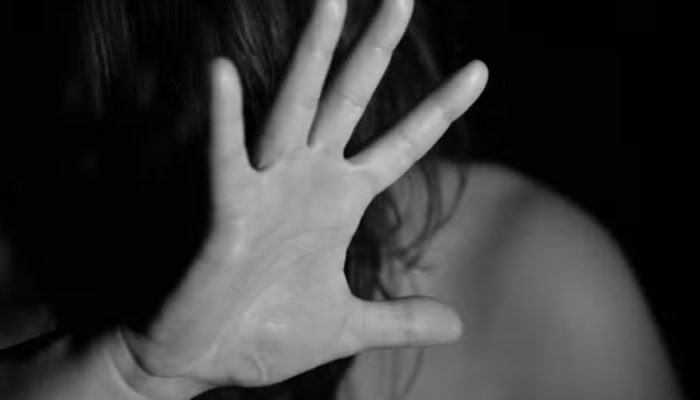 Denúncia anônima leva à descoberta de suposto abuso de pai contra filha em Arcos