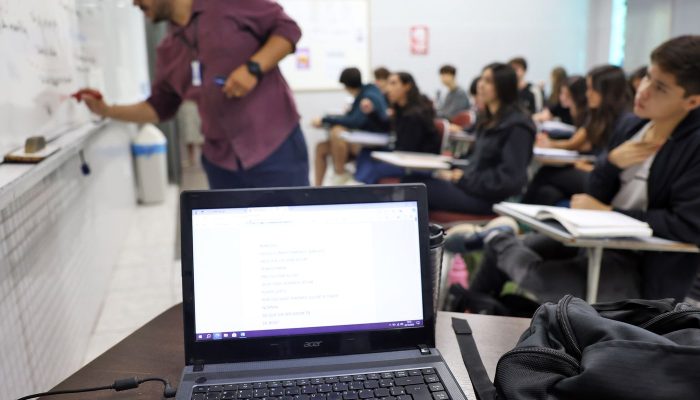 Estudantes do Fies devem enviar dados complementares até segunda-feira