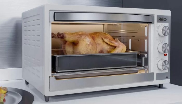 Forno elétrico Philco de 50 litros tem preço derrubado na Amazon em evento promocional