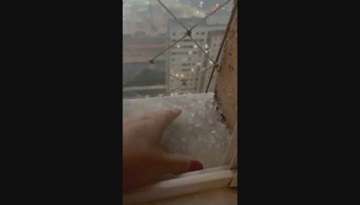 Granizo e chuva intensa causam transtornos em Belo Horizonte e cidades da RMBH