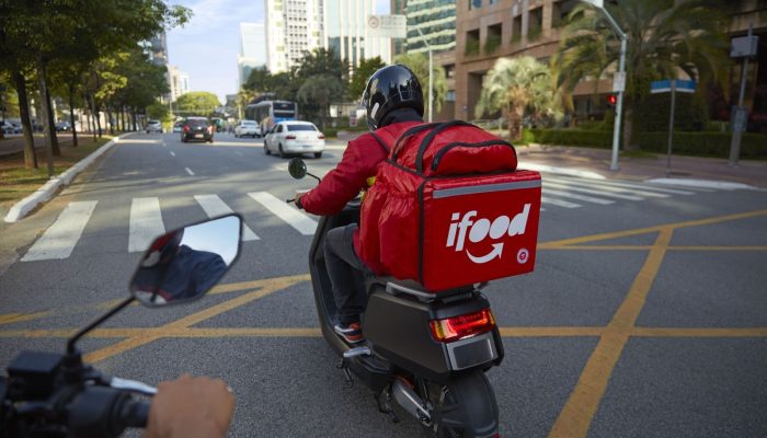 Ifood e Caixa firmam parceria para desburocratizar crédito a entregadores